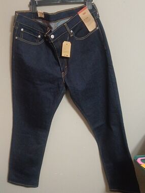 Levi's Slim Men's Jeans in Dark Blue Denim